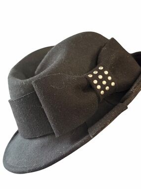 John Callanan 100 Wool‎ Bucket Hat with velvet band bow Black